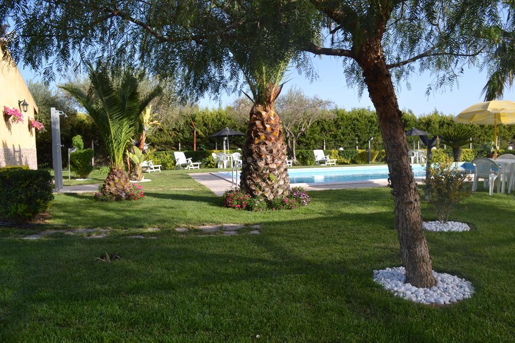 Villa Adriana B&B Comiso Exterior foto